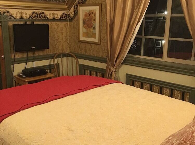 Номер Базовый Двуспальная Кровать, Frisco Lodge