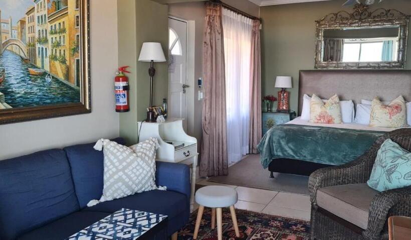 Номер Deluxe, On The Beach Guesthouse Jeffreys Bay