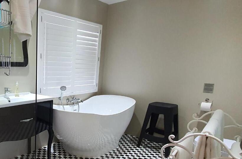 Студия Deluxe, On The Beach Guesthouse Jeffreys Bay