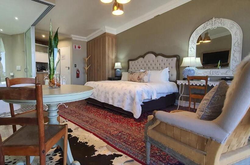Студия Deluxe, On The Beach Guesthouse Jeffreys Bay