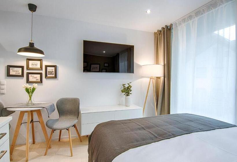 Номер Стандарт Индивидуальный с Балконом, Business Hotel Maier   Kontaktloser Check In
