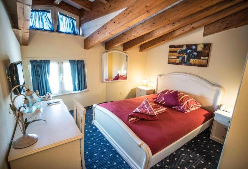 اتاق پنت هاوس, Borgo Dei Poeti Romantik Wellness & Spa