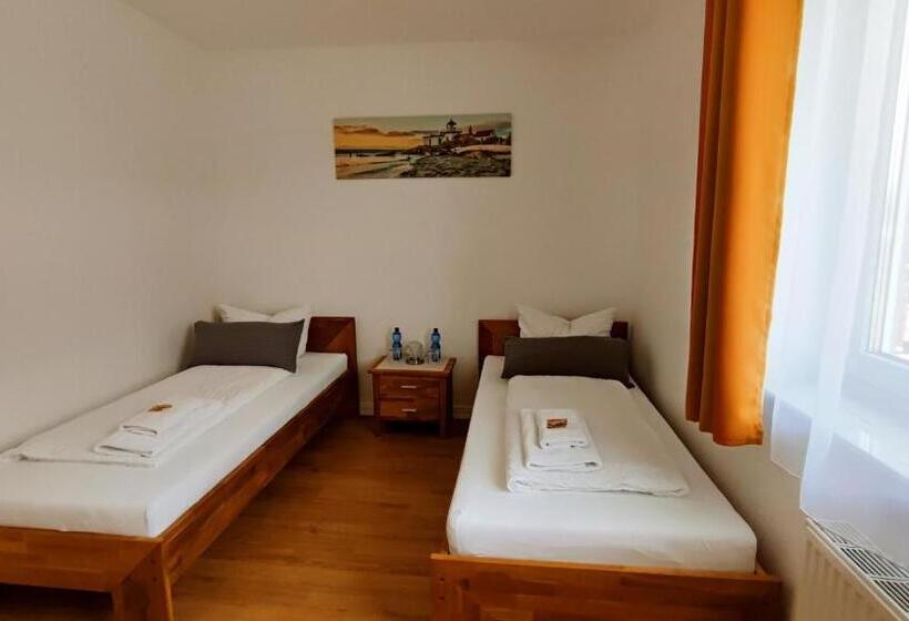 Семейный Номер, Pension Glückstadt