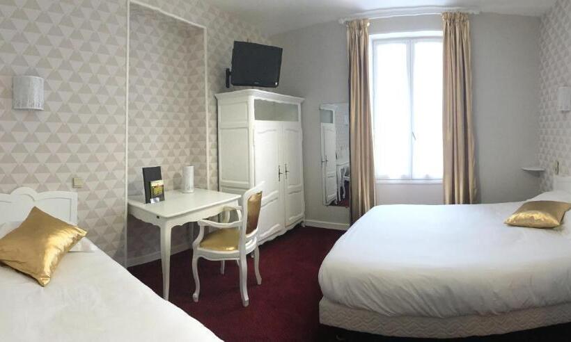 Номер Стандарт Трехместный, Hôtel Restaurant Le Grillon