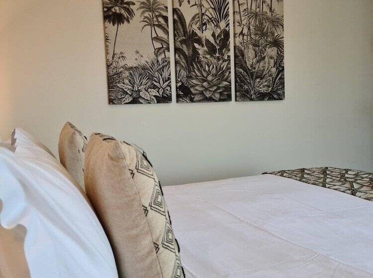 Номер Deluxe, Le C Boutique Hôtel
