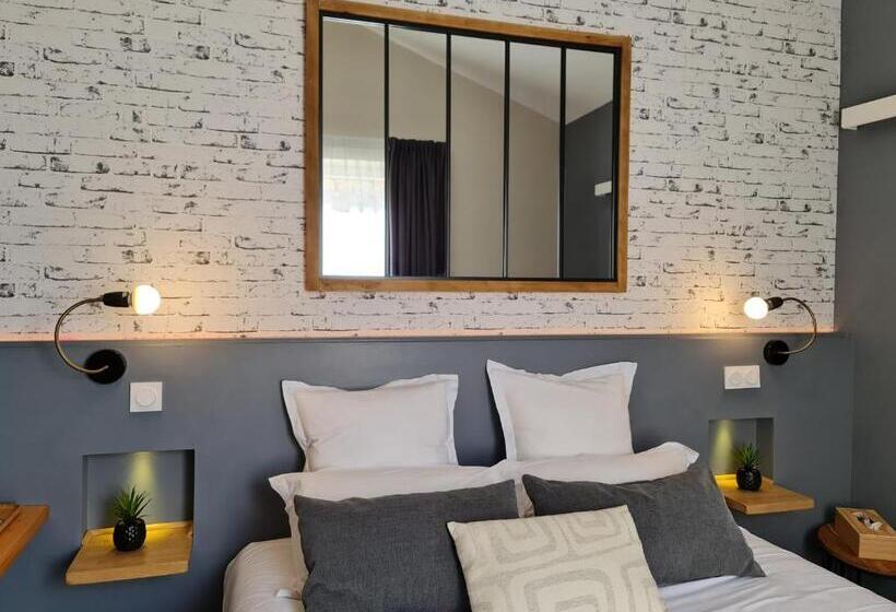 Полулюкс, Le C Boutique Hôtel