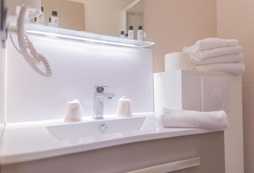 Номер Стандарт с Террасой, The Originals City, Relax Otel & Spa, Le Barcarès