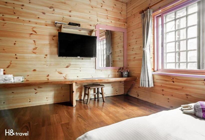 اتاق استاندارد با چشم‌انداز باغ, H& Alishan Sunrise B&b
