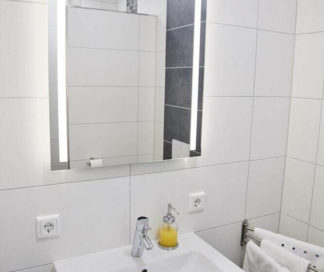 Трехместный Номер Комфорт, Lothringer Hof
