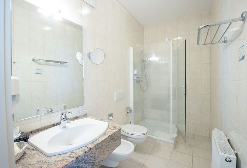 Полулюкс, Seehotel Großräschen
