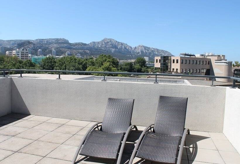 Апартаменты Deluxe 1 Спальня, Residence Services Calypso Calanques Plage