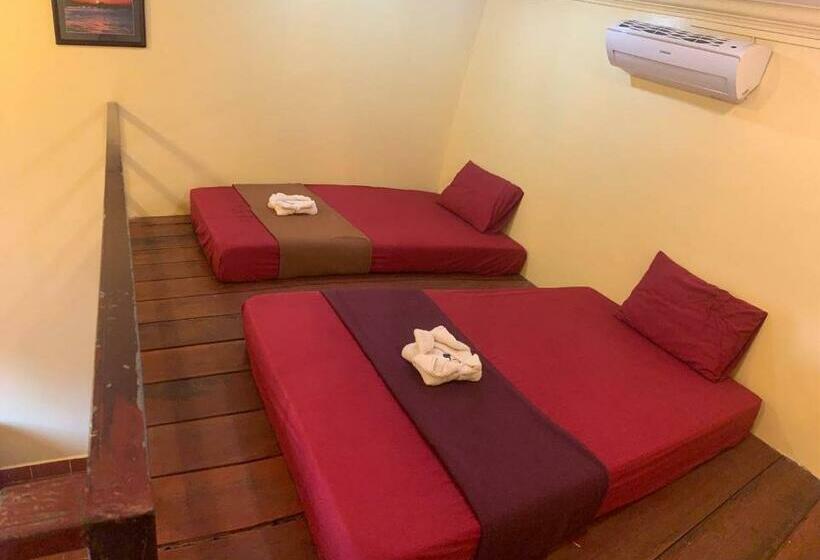 غرفة عائلية, The Mango Tree Guesthouse