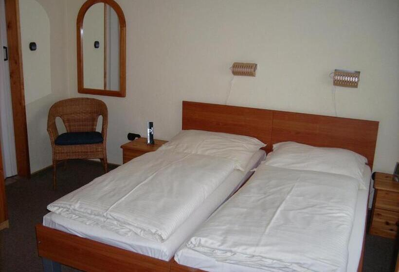 Номер Стандарт Совместная Ванная, Domhotel Bed & Breakfast