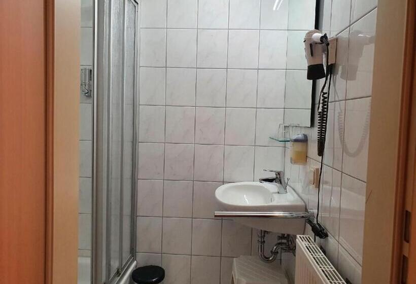 חדר סטנדרט יחיד, Peenebrücke