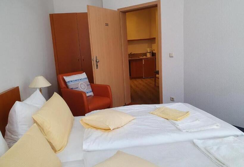 חדר סטנדרט לארבעה, Peenebrücke