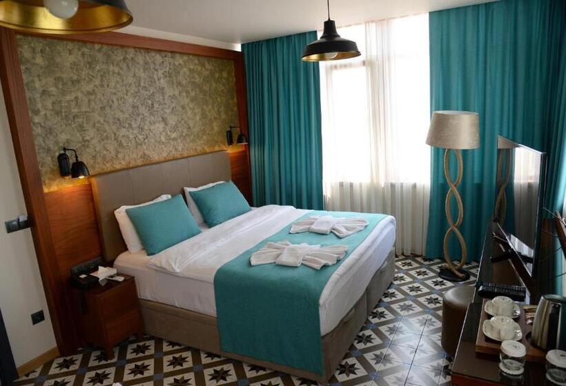 اتاق لوکس با چشم‌انداز شهر, Pera Luna Residence