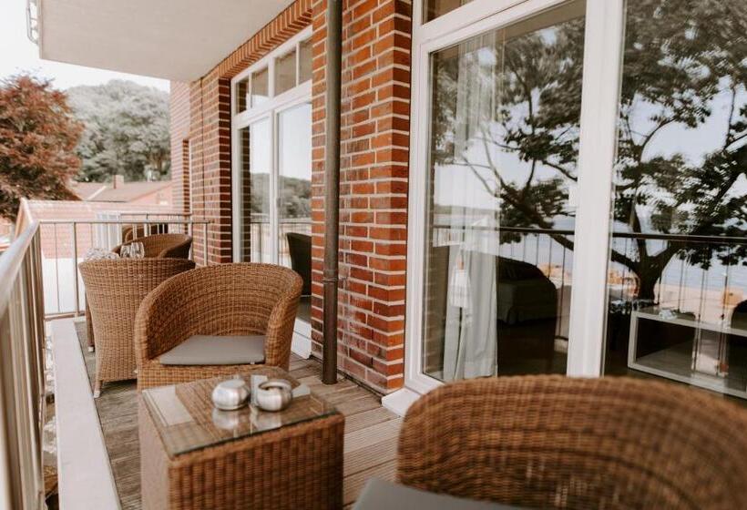 Полулюкс, Strandhotel Seeblick, Ostseebad Heikendorf