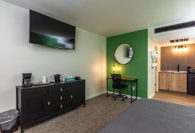Четырехместный Номер Deluxe, Modern Motel