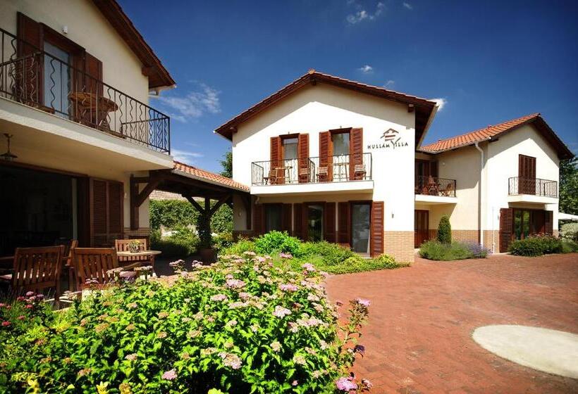스탠다드 발코니 룸, Hullám Villa B&b