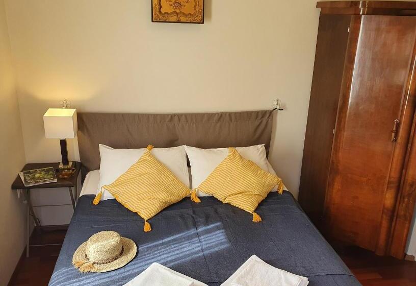테라스가 있는 2 베드룸 아파트, Hullám Villa B&b