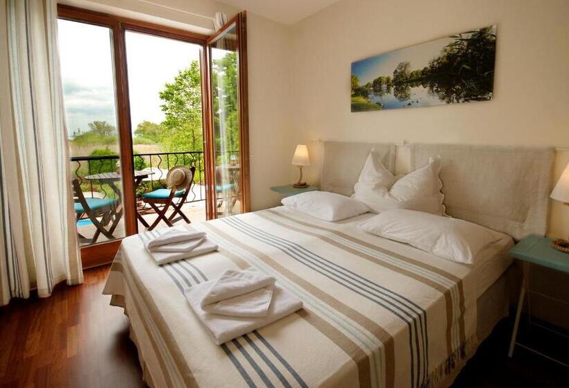 스탠다드 발코니 룸, Hullám Villa B&b