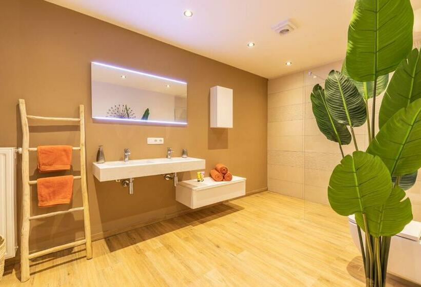 Люкс, La Grenouille   Suite De Luxe & Welness Privatif