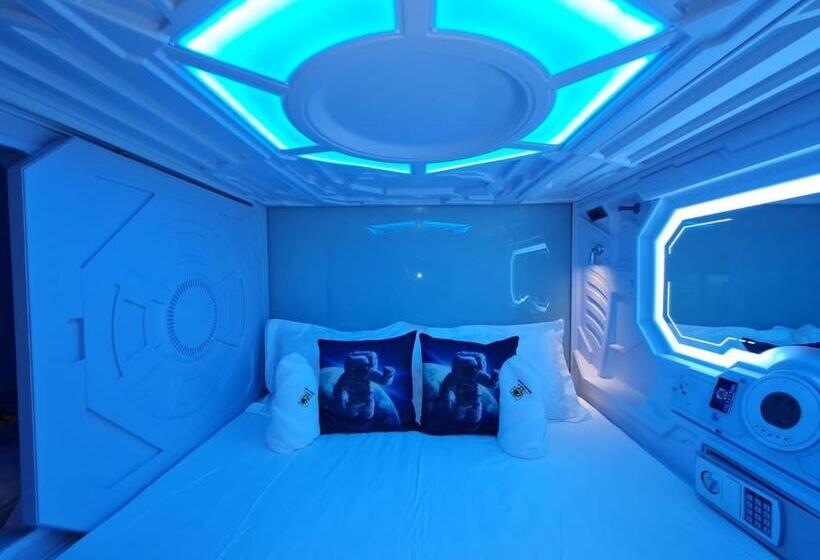 Capsule, Galaxy Pods Capsule Hotel Boat Quay