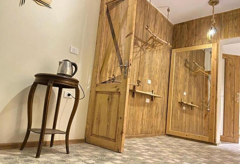 اتاق استاندارد سه نفره, La Vida Guest House