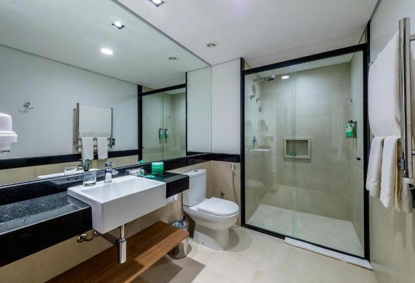 스위트 킹사이즈 침대, Japy Golf Resort