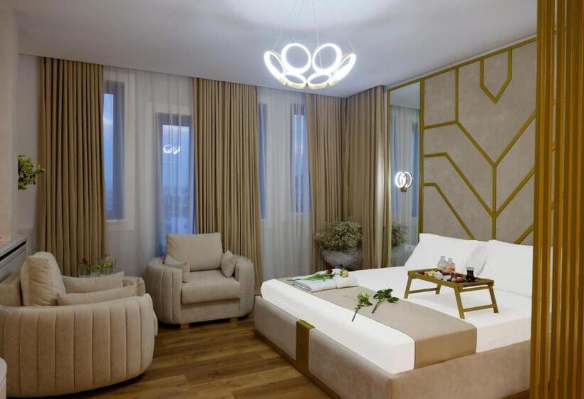 带大床的复式套间, Mark Hotel Tirana
