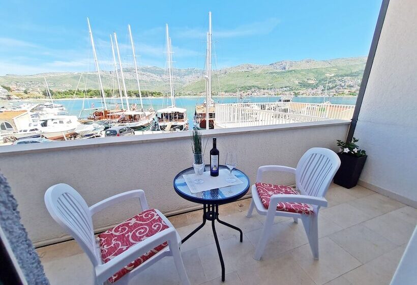 Номер Стандарт Вид на Море с Балконом, Rooms And Apartments Porat