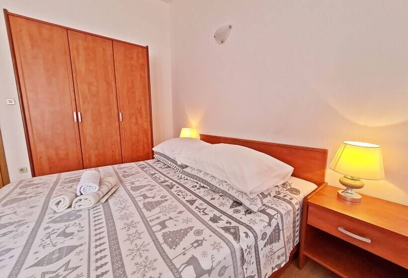 Студия Стандарт, Rooms And Apartments Porat
