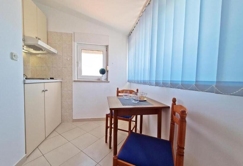 Студия Стандарт, Rooms And Apartments Porat