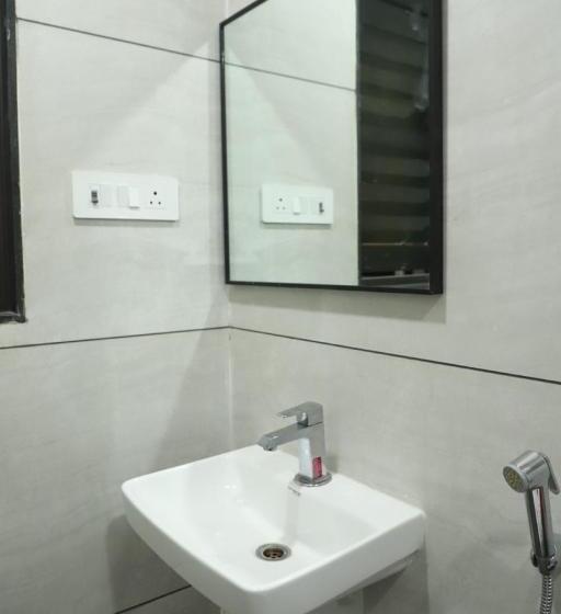 Номер Deluxe, Id Square Residency Parbhani