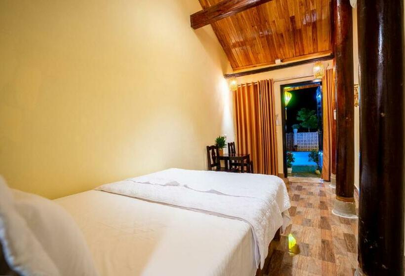 اتاق استاندارد با چشم‌انداز استخر, Phong Nha Ecolodge Homestay By Hofs