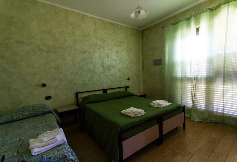 Номер Стандарт Трехместный, Agriturismo L Antico Carro