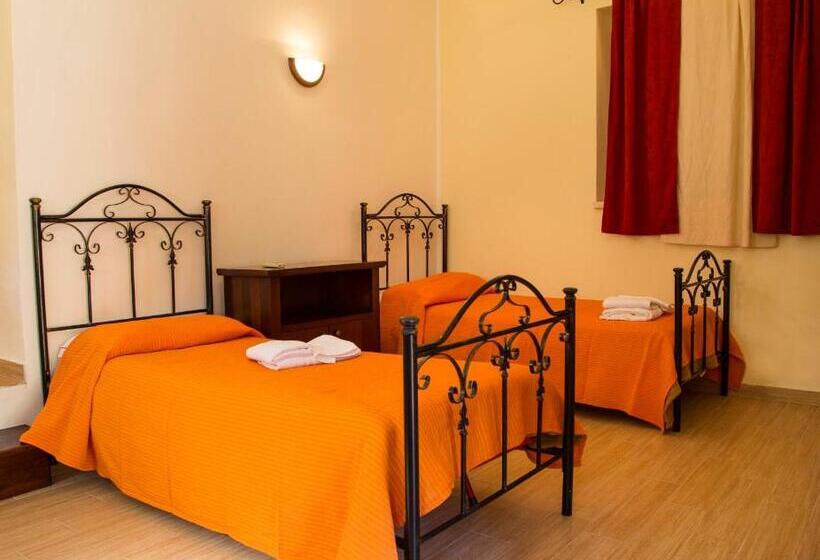 Номер Стандарт Трехместный, Agriturismo Fassi