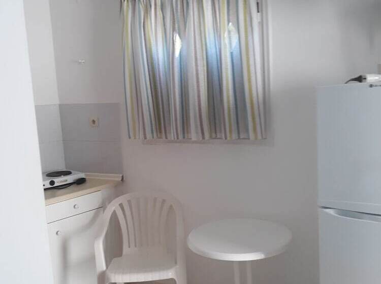 标准工作室, Holidays In Paros