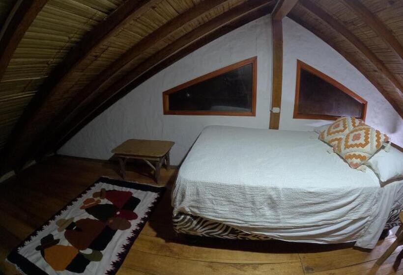 Трехместный Номер Классика, Hostal Solemare