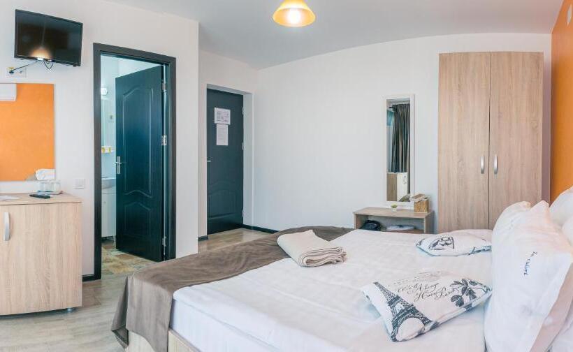 Номер Стандарт с Балконом, Casa In Culori Vama Veche