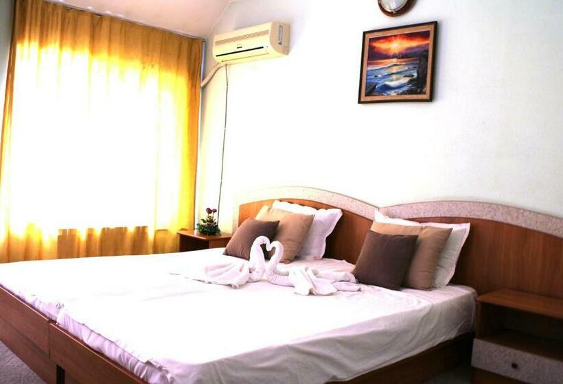 标准间带阳台, Guest House Elit