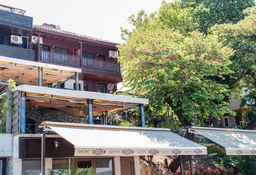 חדר דלוקס נוף לים, House Diona