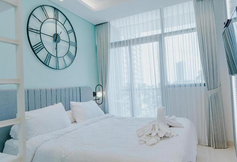 استودیو استاندارد با بالکن, Emka Lodge Studio Room The Vertu Apartemen Ciputra World Surabaya