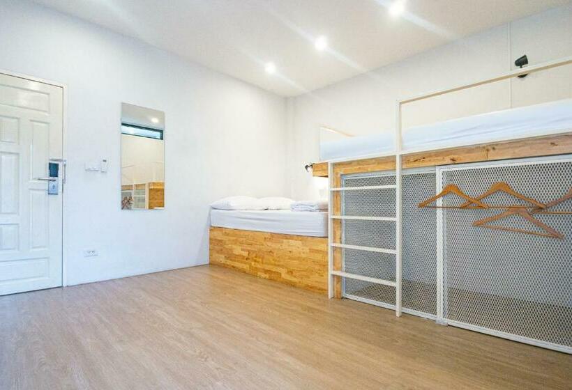 浴室共有ファミリールーム, Paknap Hostel