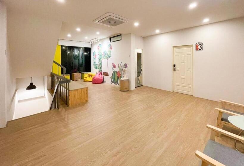 浴室共有ファミリールーム, Paknap Hostel