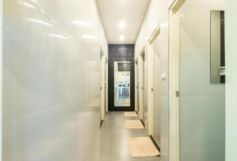 浴室共有ファミリールーム, Paknap Hostel