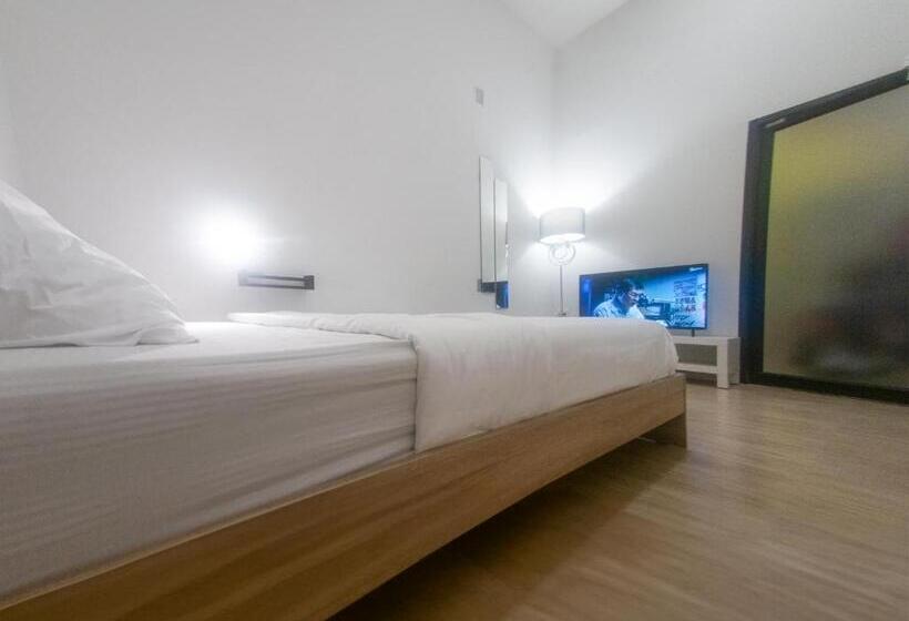 スタンダードルーム, Paknap Hostel