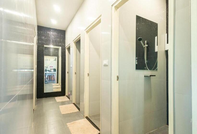 スタンダードルーム, Paknap Hostel