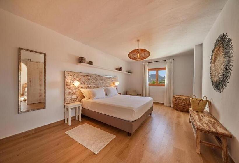 جناح مطلّ علي البحر, Petunia Ibiza, A Beaumier