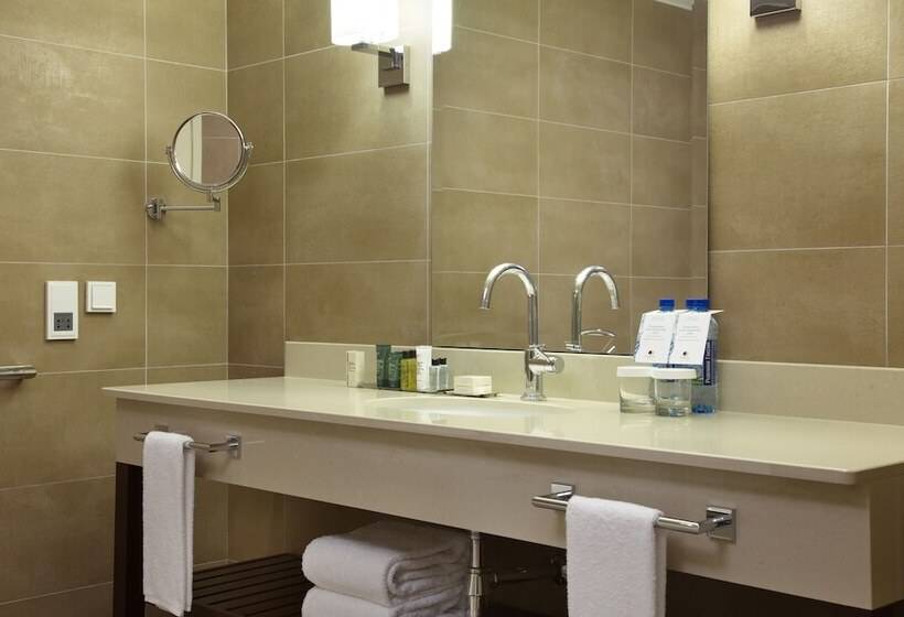Номер Executive, Doubletree By Hilton Hotel Moscow   Marina
